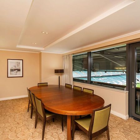 London Twickenham Stadium Hotel, A Member Of Radisson Individuals Ngoại thất bức ảnh