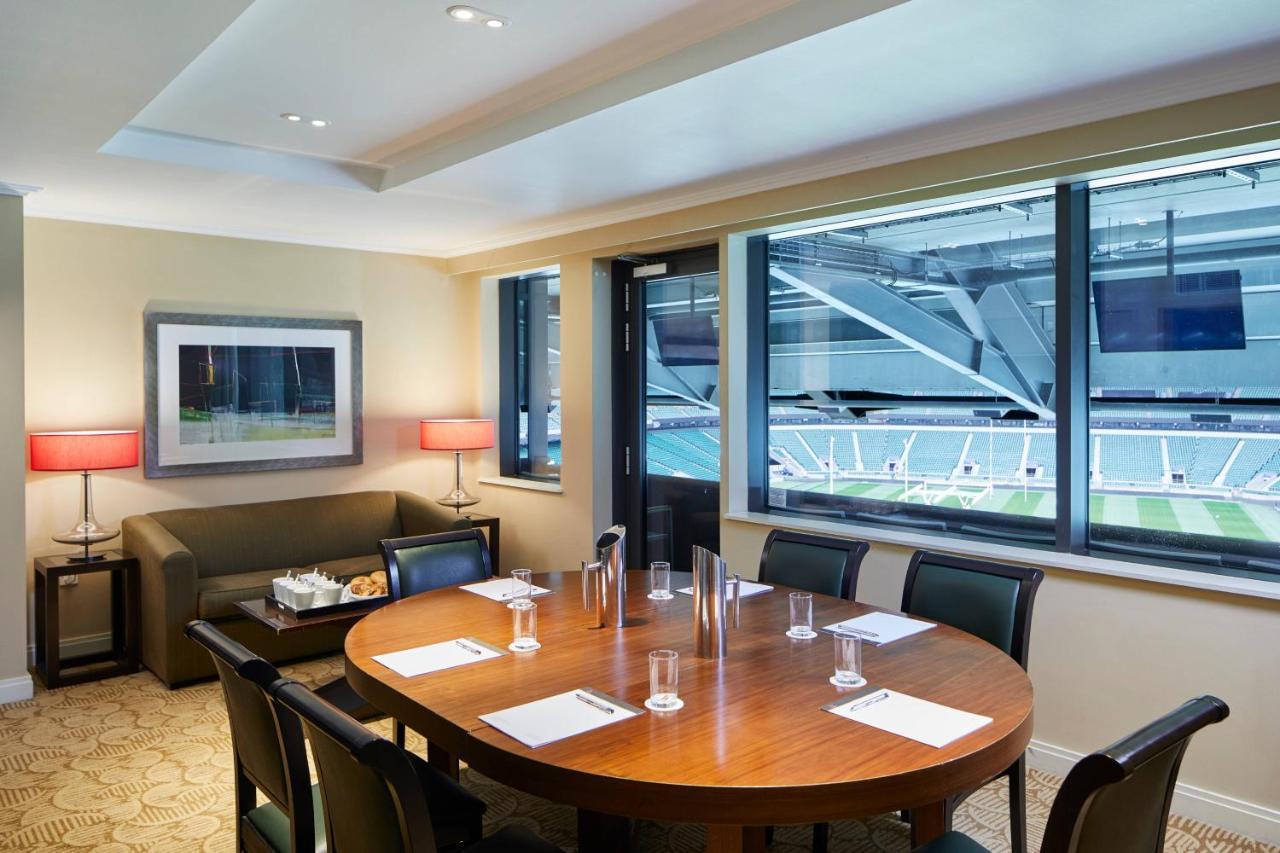 London Twickenham Stadium Hotel, A Member Of Radisson Individuals Ngoại thất bức ảnh
