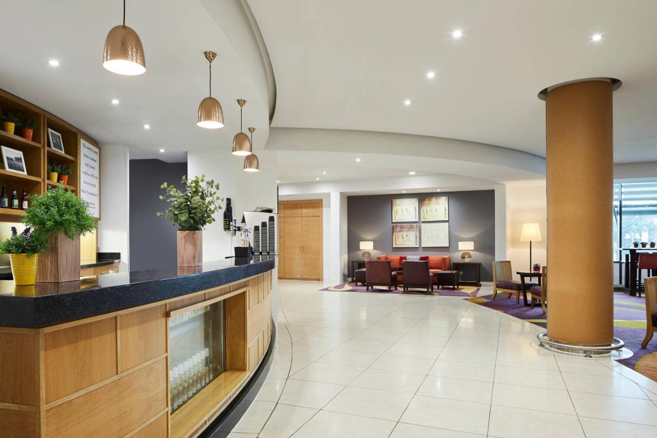 London Twickenham Stadium Hotel, A Member Of Radisson Individuals Ngoại thất bức ảnh