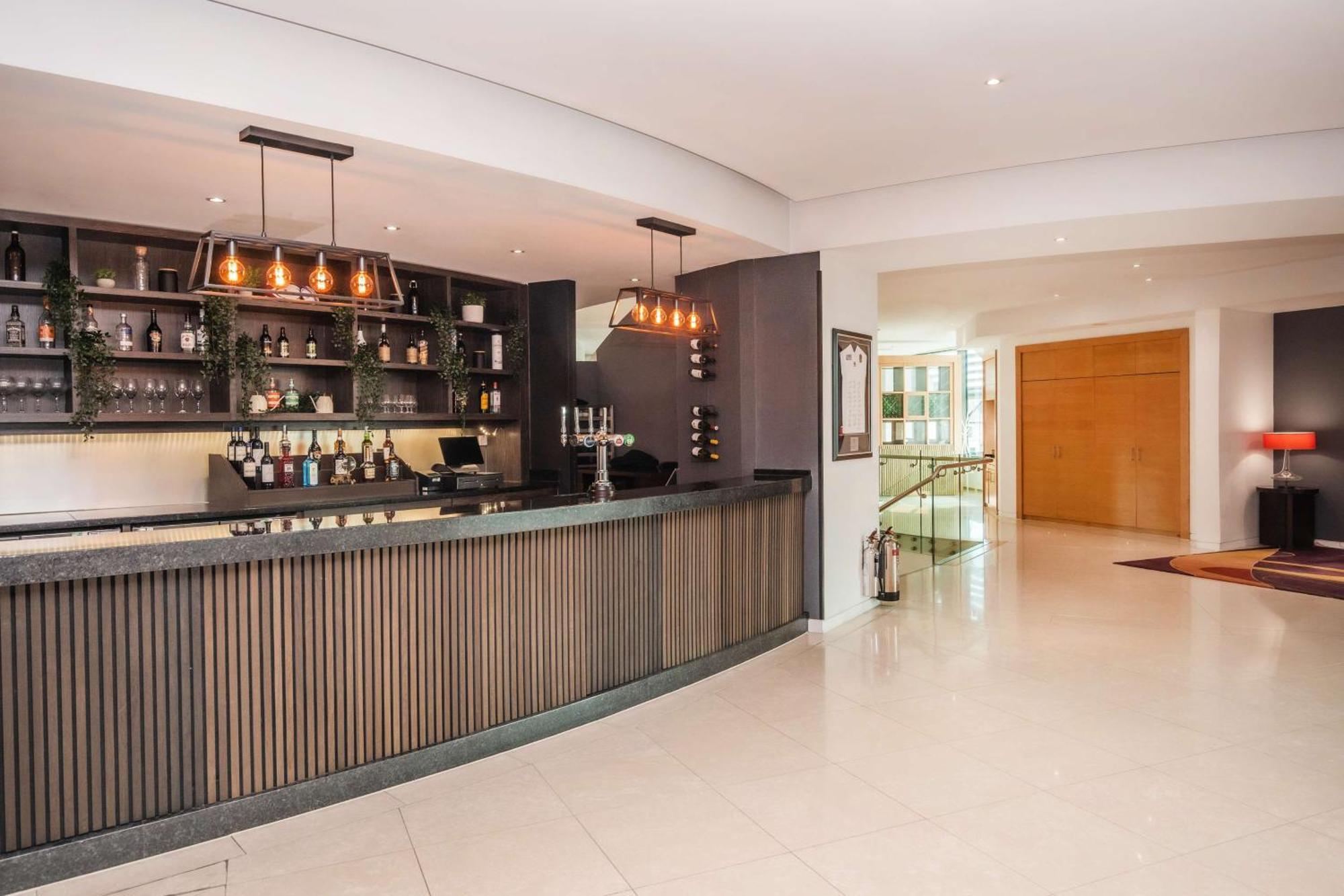 London Twickenham Stadium Hotel, A Member Of Radisson Individuals Ngoại thất bức ảnh